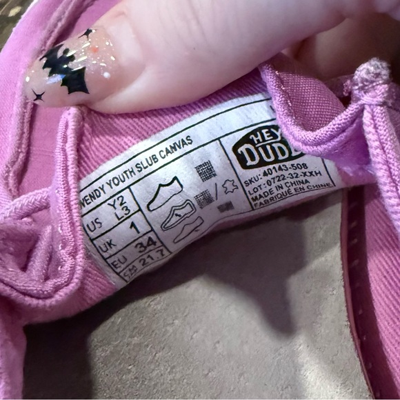 Hey Dude Wendy Youth Slub Canvas Pink Loafers, size Y2 - Picture 3 of 10